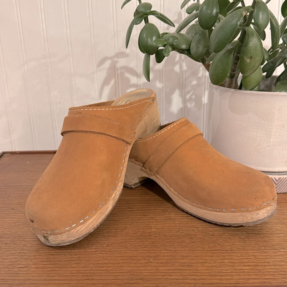 LOTTA FROM STOCKHOLM clogs - women’s size 37 (us 7)